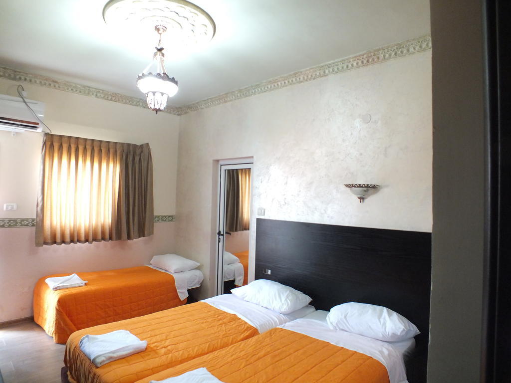 Sea Hotel And Restaurant Nahariya Room photo